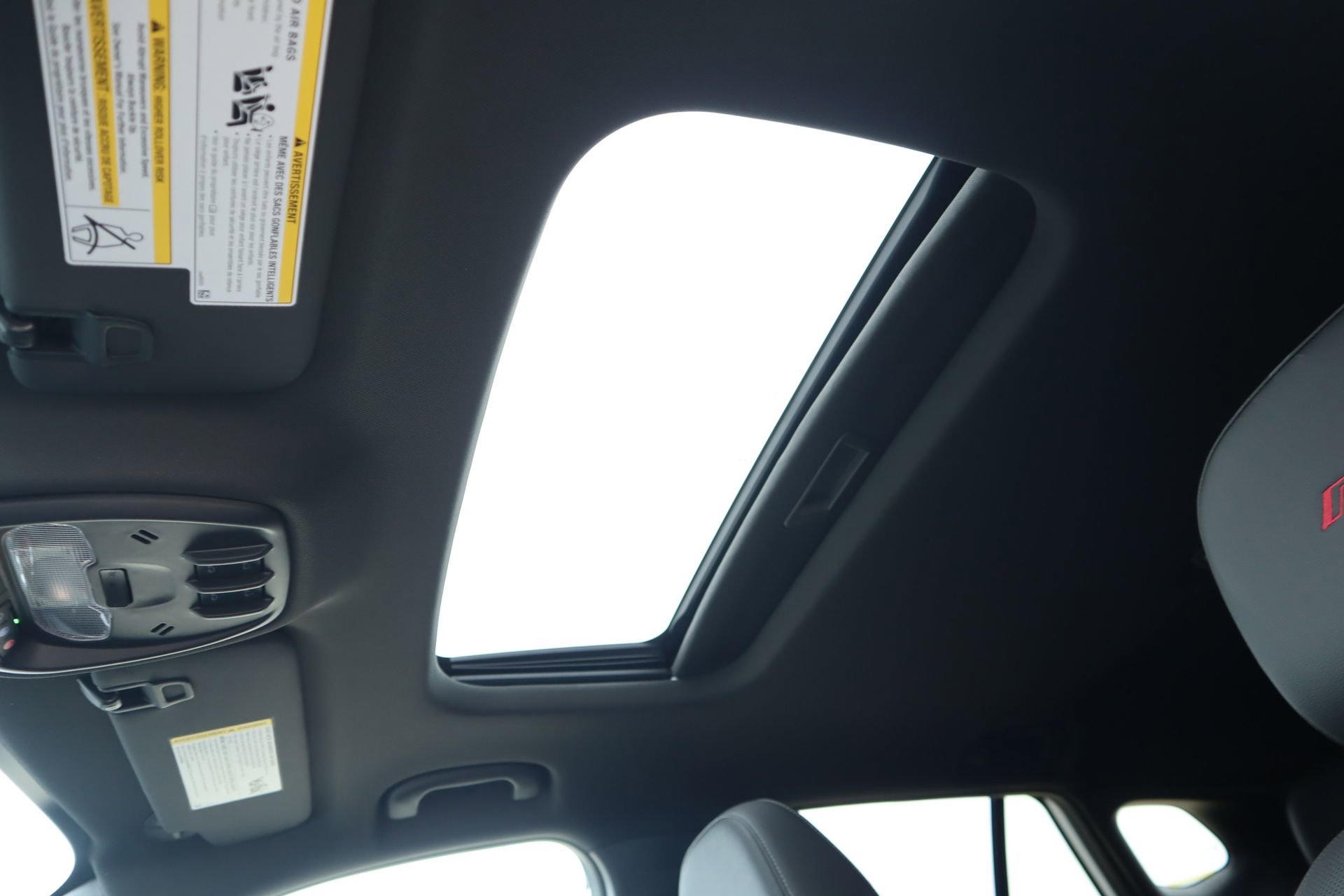 New 2026 Chevrolet Trax RS w/ Sunroof Package FWD image 18