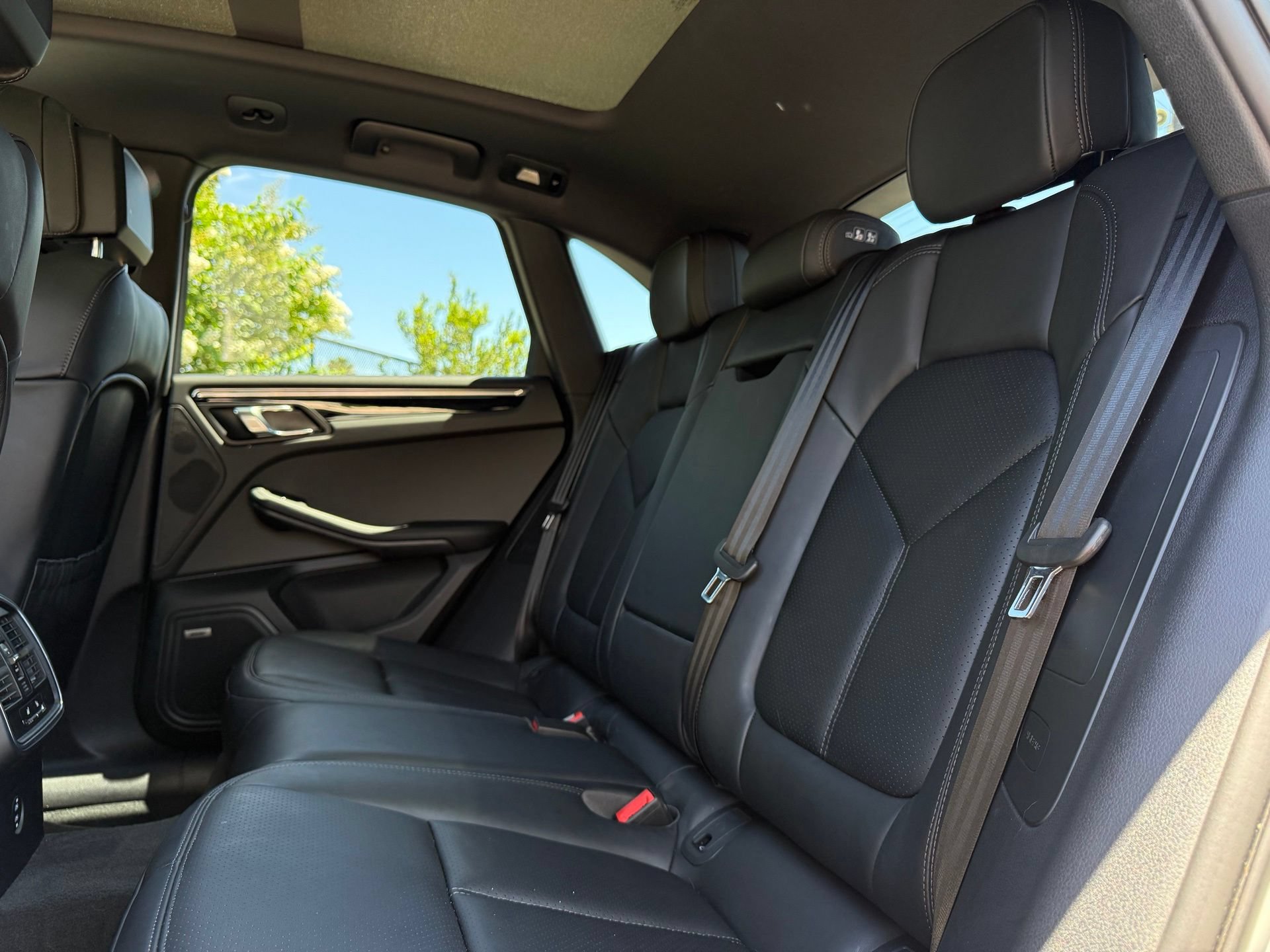Used 2026 Porsche Macan S AWD/4WD image 29