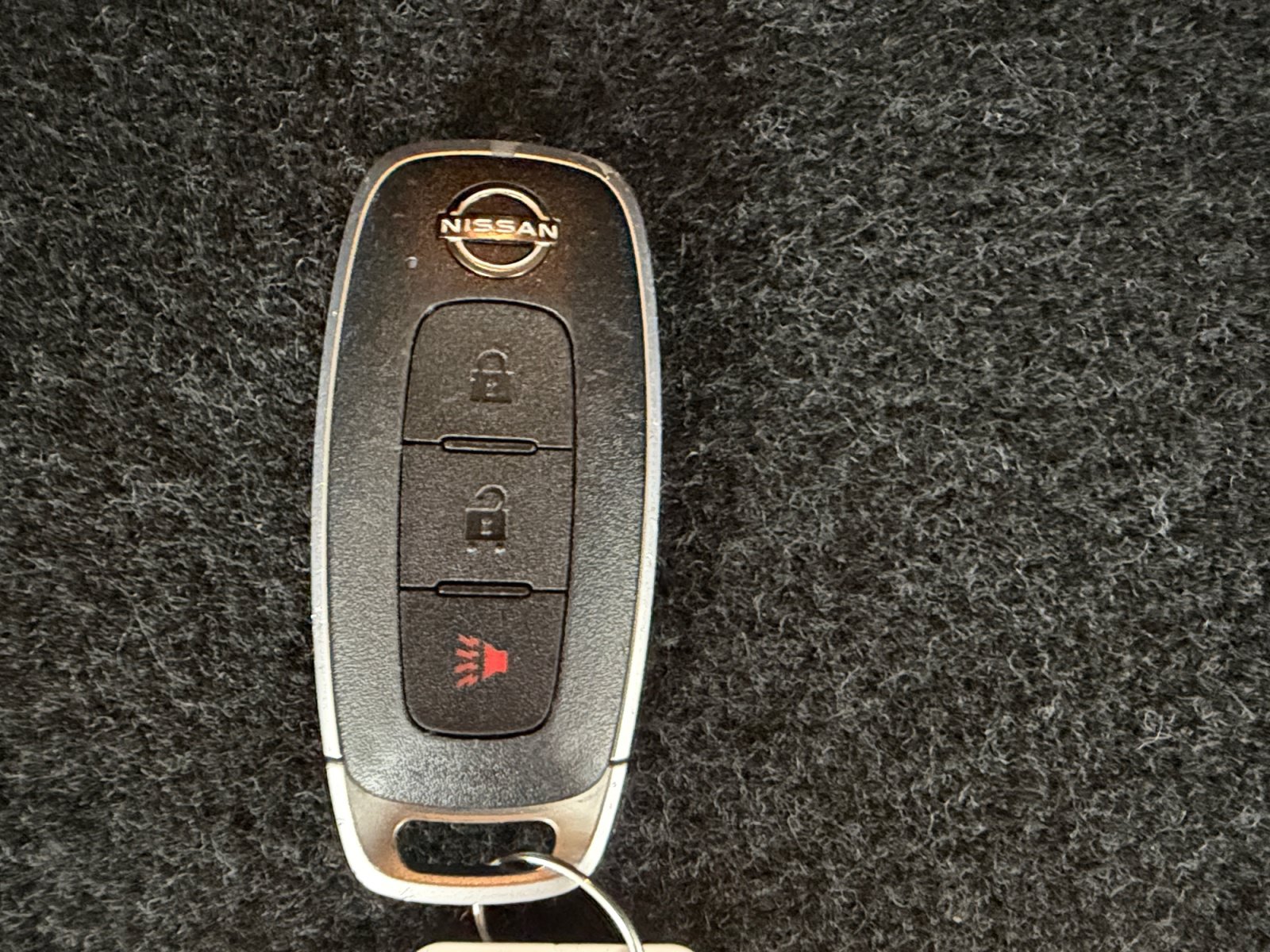 Used 2024 Nissan Rogue S FWD image 29