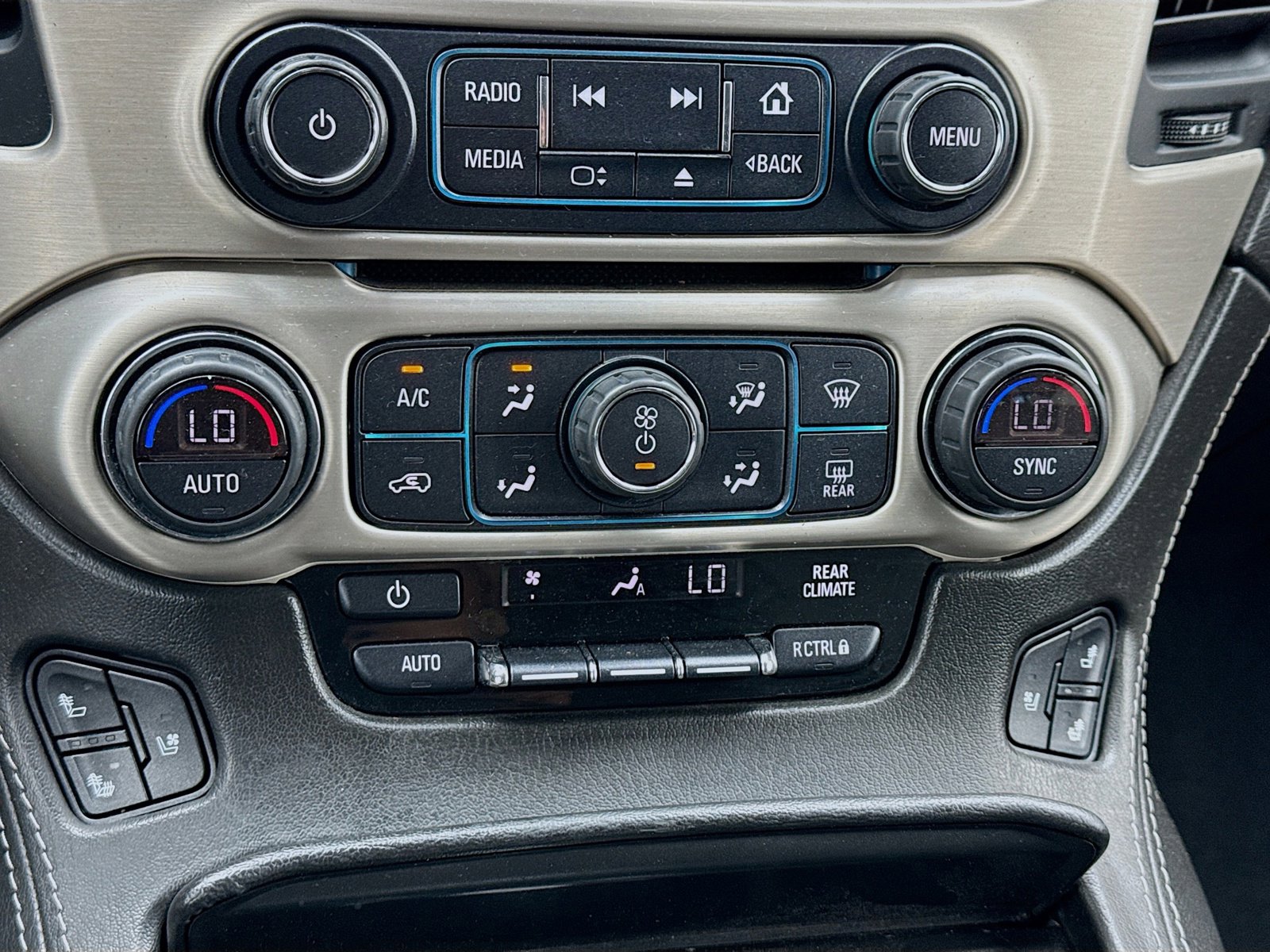 Used 2020 GMC Yukon XL Denali RWD image 12