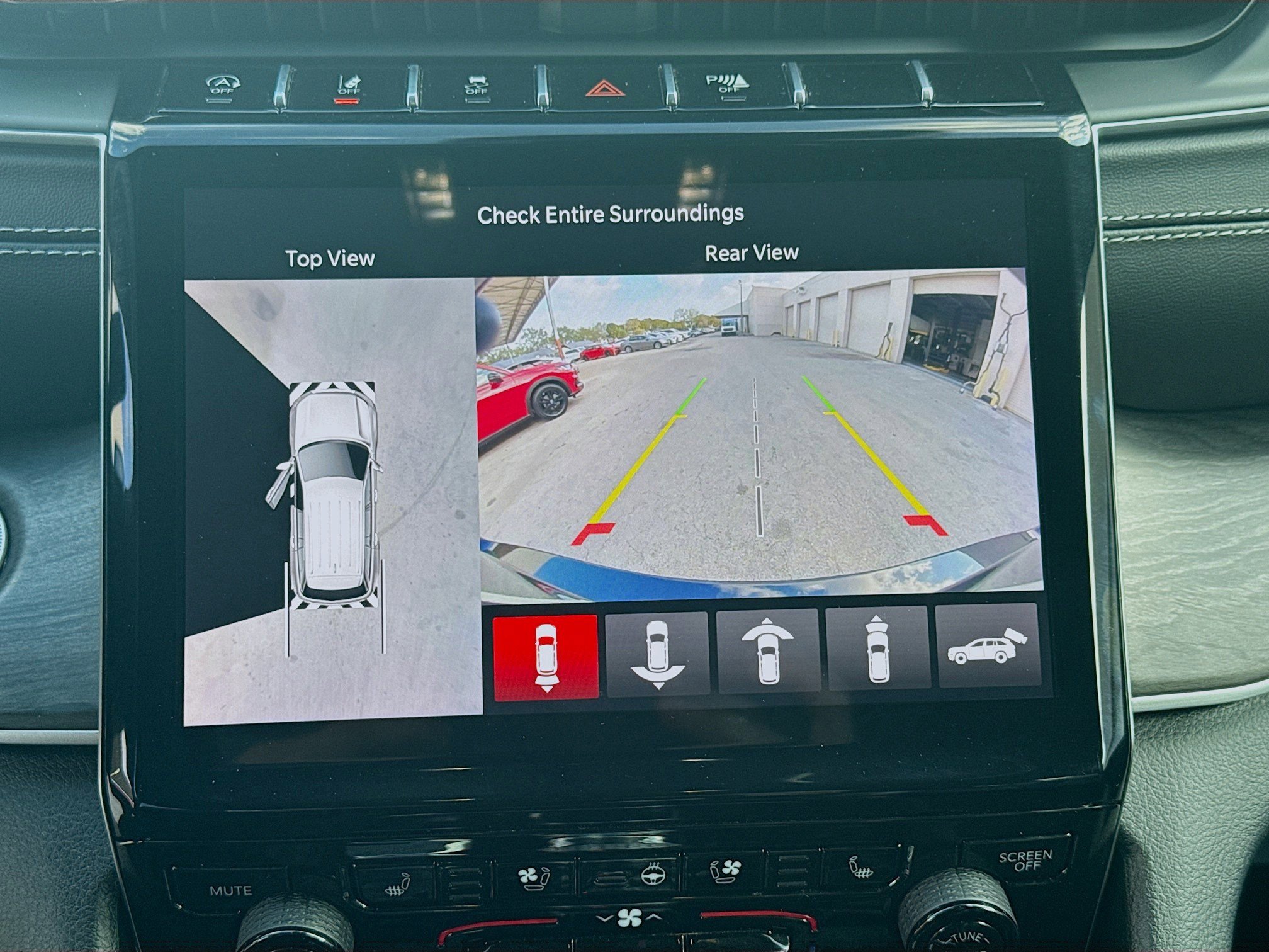 Used 2024 Jeep Grand Cherokee L Limited w/ Luxury Tech Group II image 12