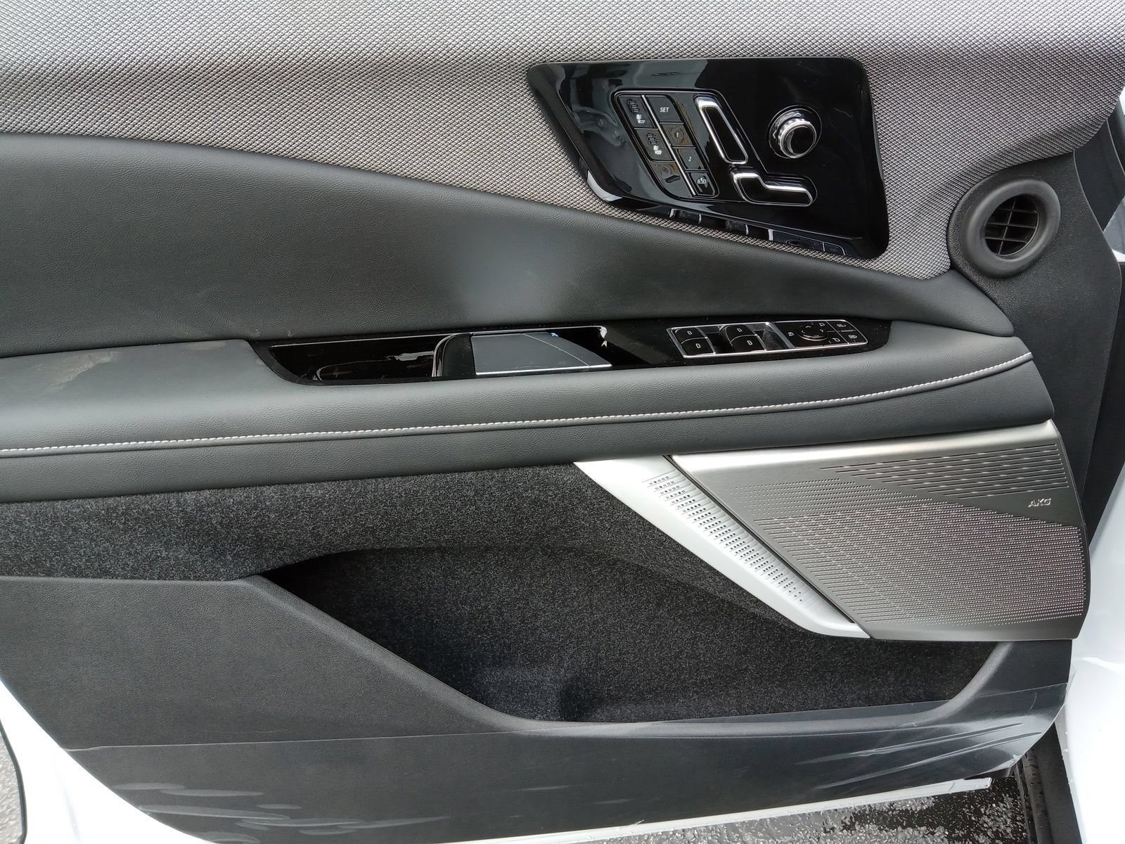 New 2027 Cadillac Optiq Sport AWD/4WD image 9