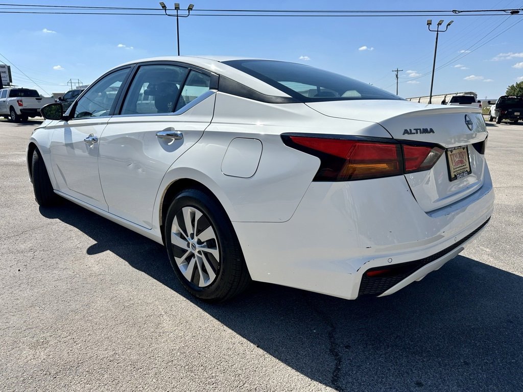 Used 2024 Nissan Altima 2.5 S image 3