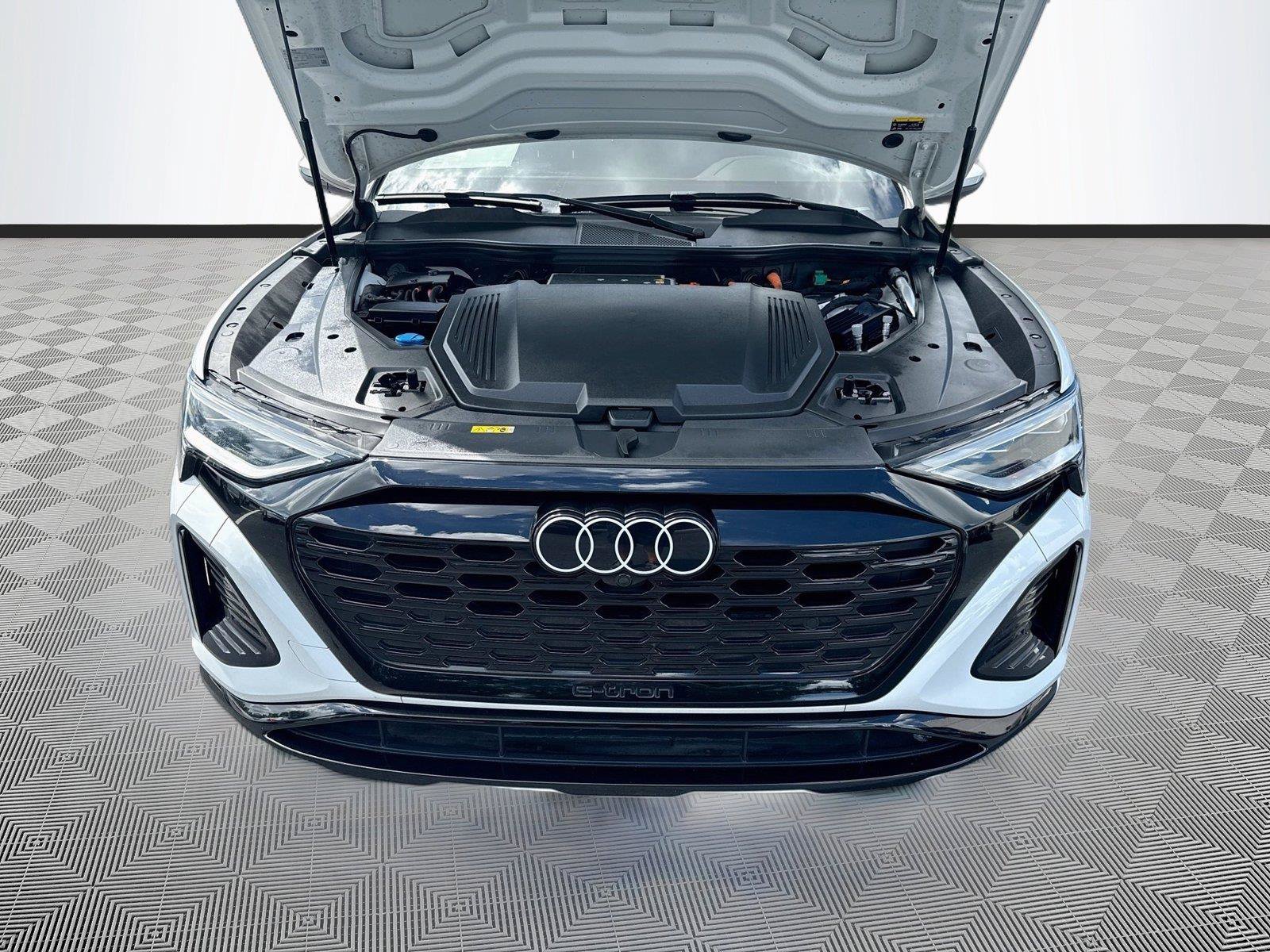 Certified 2024 Audi Q8 e-tron Premium AWD/4WD image 27