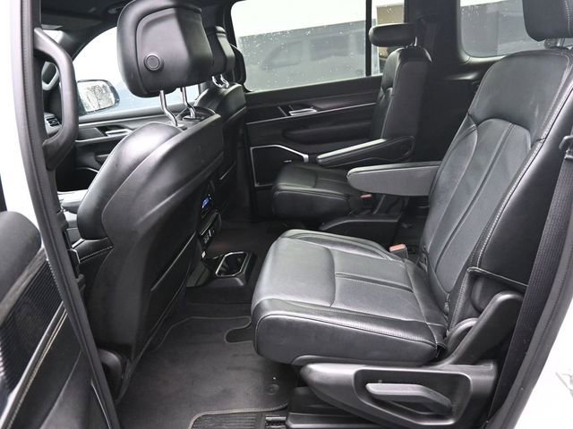 Used 2024 Jeep Wagoneer Series II image 36