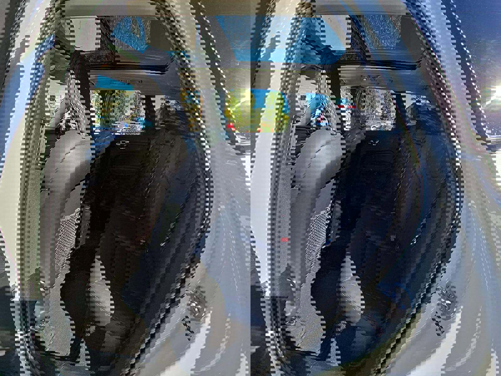 Used 2025 Volvo XC60 B5 Core image 21