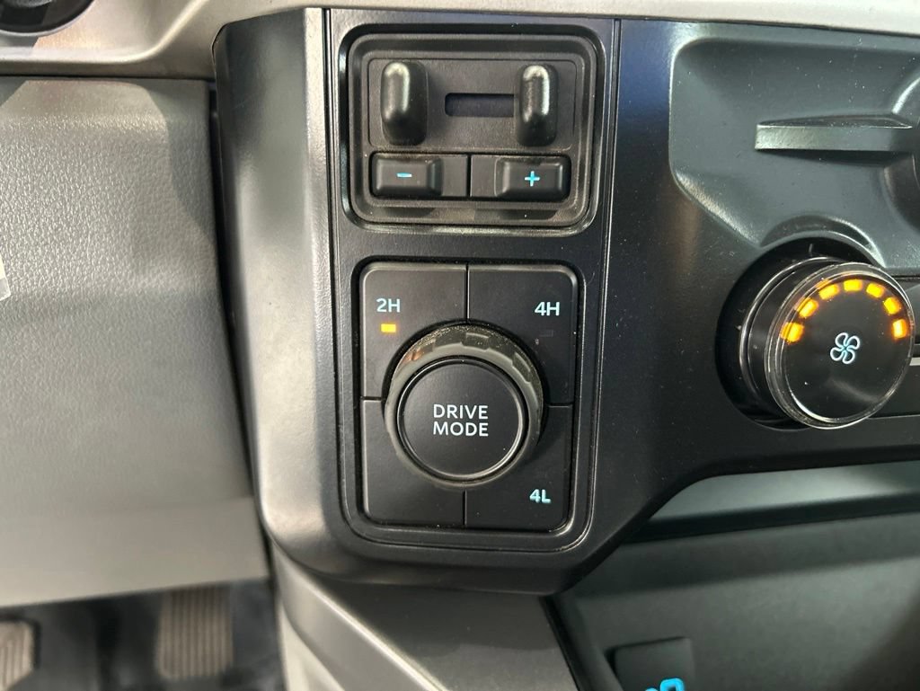 Used 2025 Ford F350 XLT w/ FX4 Off-Road Package AWD/4WD image 28