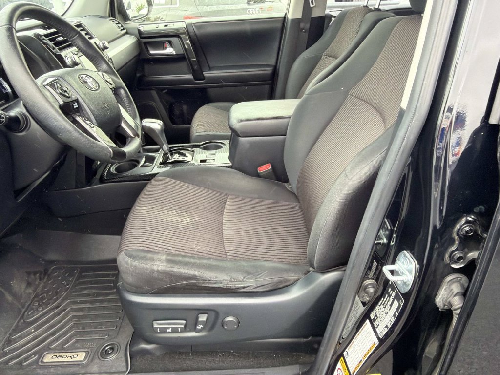 Used 2017 Toyota 4Runner TRD Off-Road AWD/4WD image 19