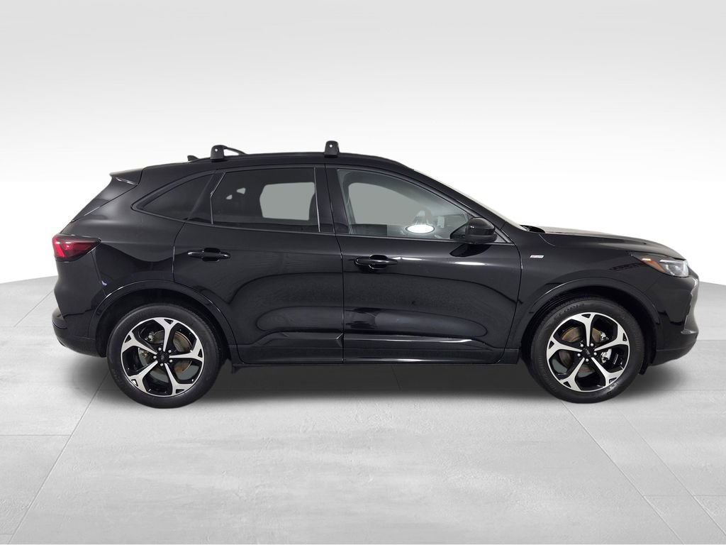 Used 2023 Ford Escape ST-Line Elite AWD/4WD image 7