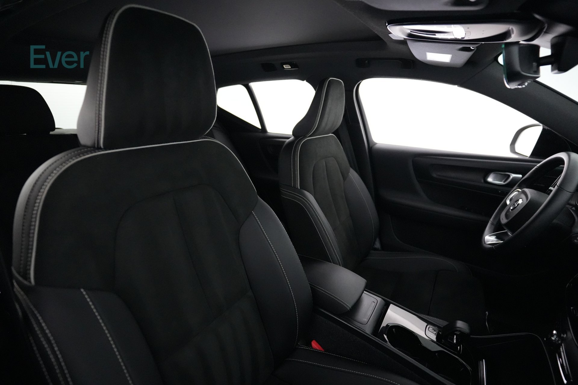Used 2023 Volvo XC40 Recharge Ultimate AWD/4WD image 23