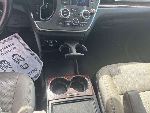 Used 2019 Toyota Sienna Limited Premium image 11