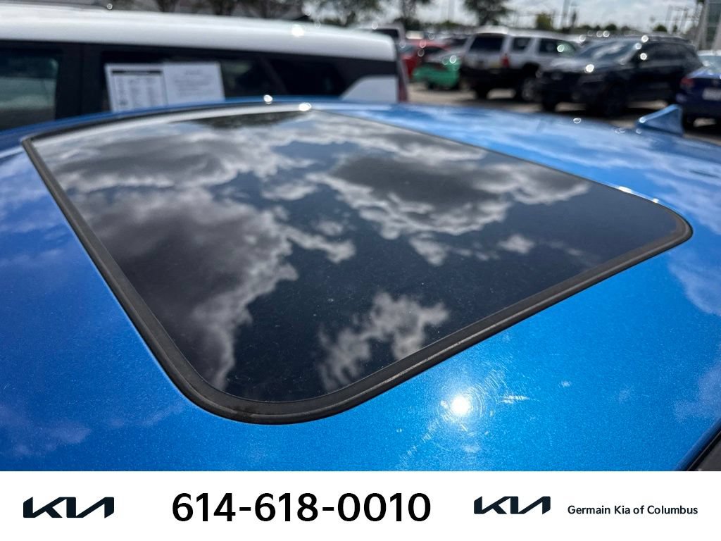 Used 2017 Hyundai Elantra Value Edition FWD image 7