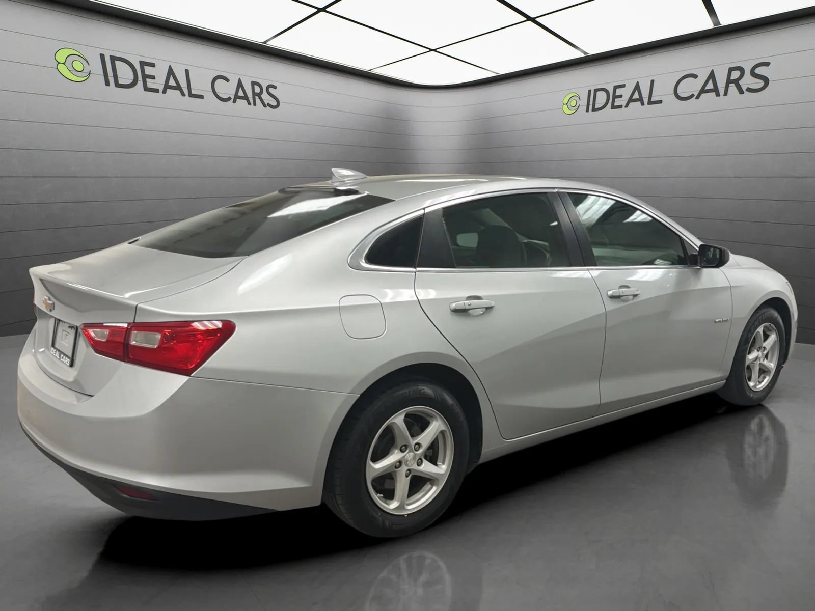 Used 2017 Chevrolet Malibu LS FWD image 5