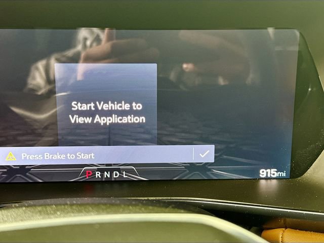 Used 2024 GMC Canyon AT4 w/ Canyon Safety Plus Package image 14