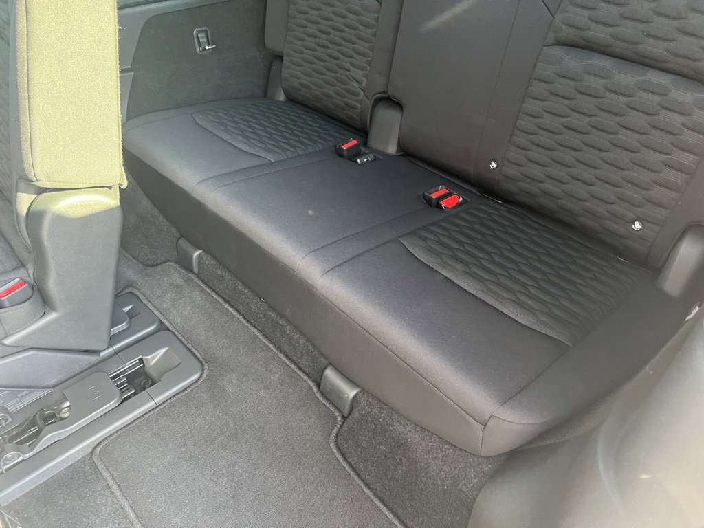 Used 2022 Nissan Pathfinder SV w/ SV Black Package image 16