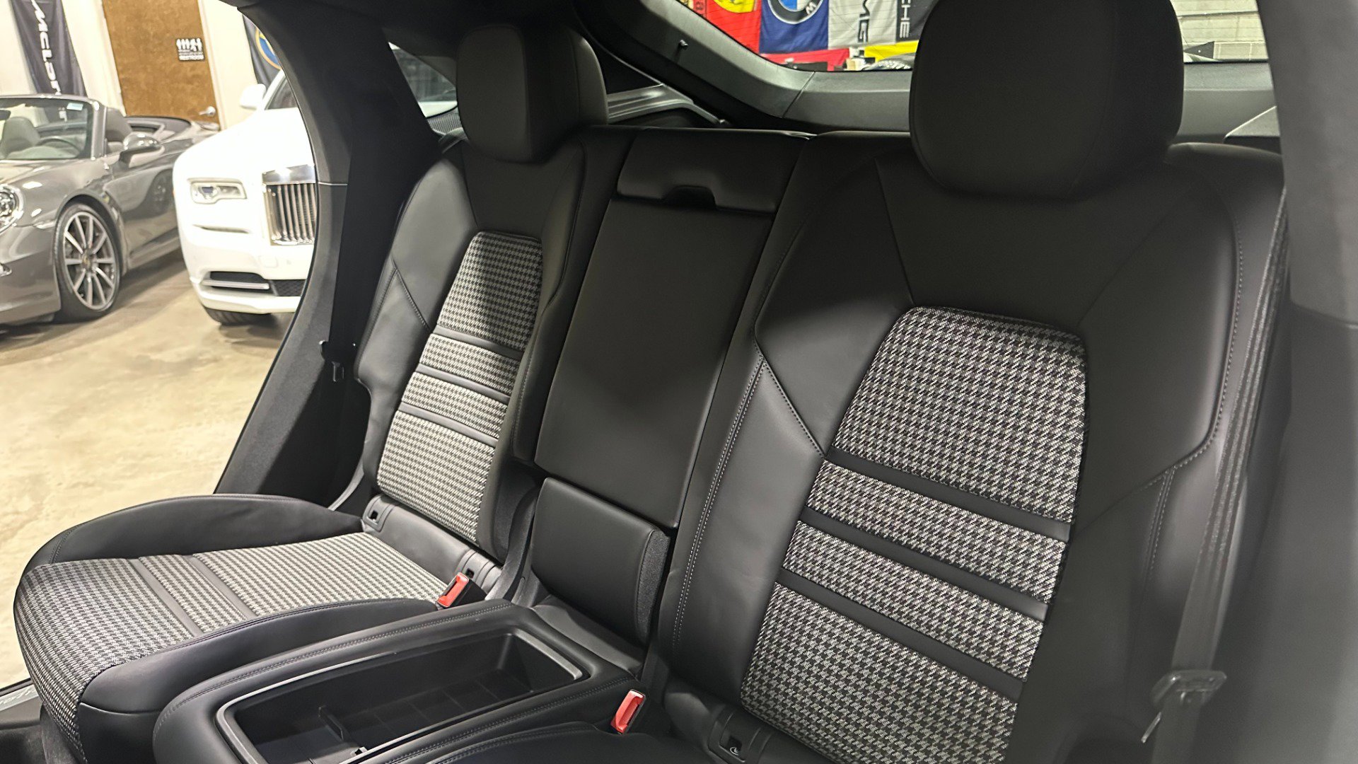 Used 2021 Porsche Cayenne Turbo S image 21