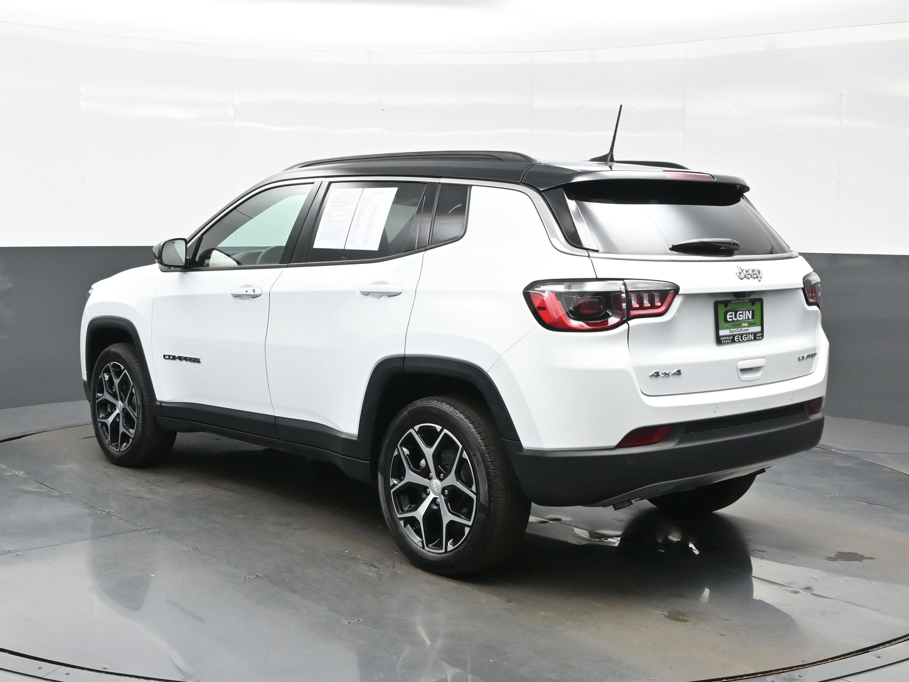 Used 2024 Jeep Compass Limited AWD/4WD image 5