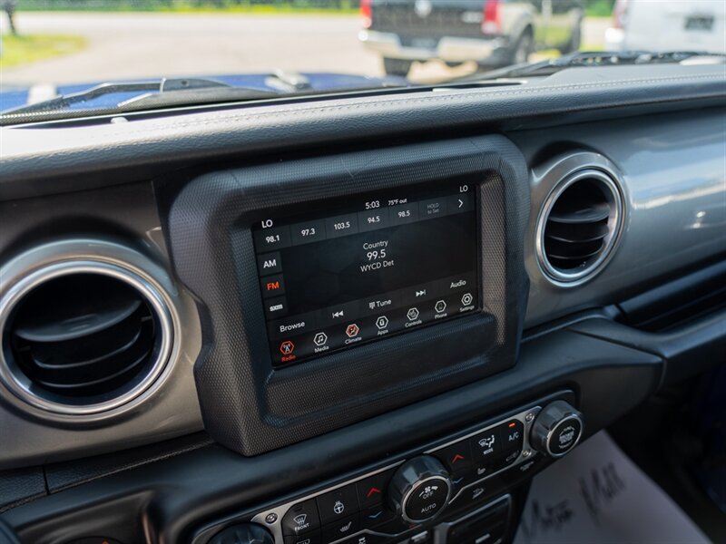 Used 2018 Jeep Wrangler Unlimited Sahara w/ Dual Top Group AWD/4WD image 34