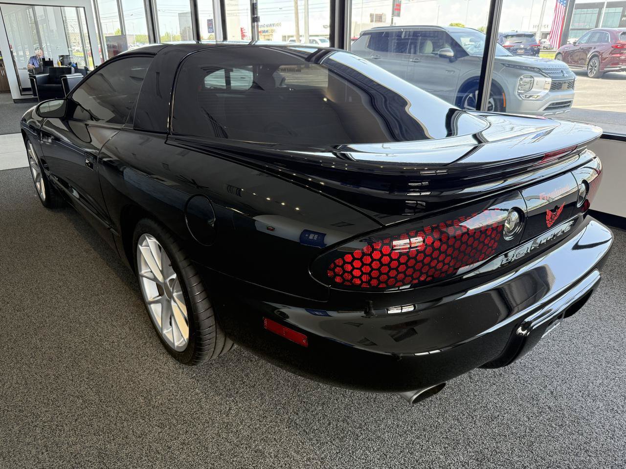 Used 1999 Pontiac Firebird Formula RWD image 10