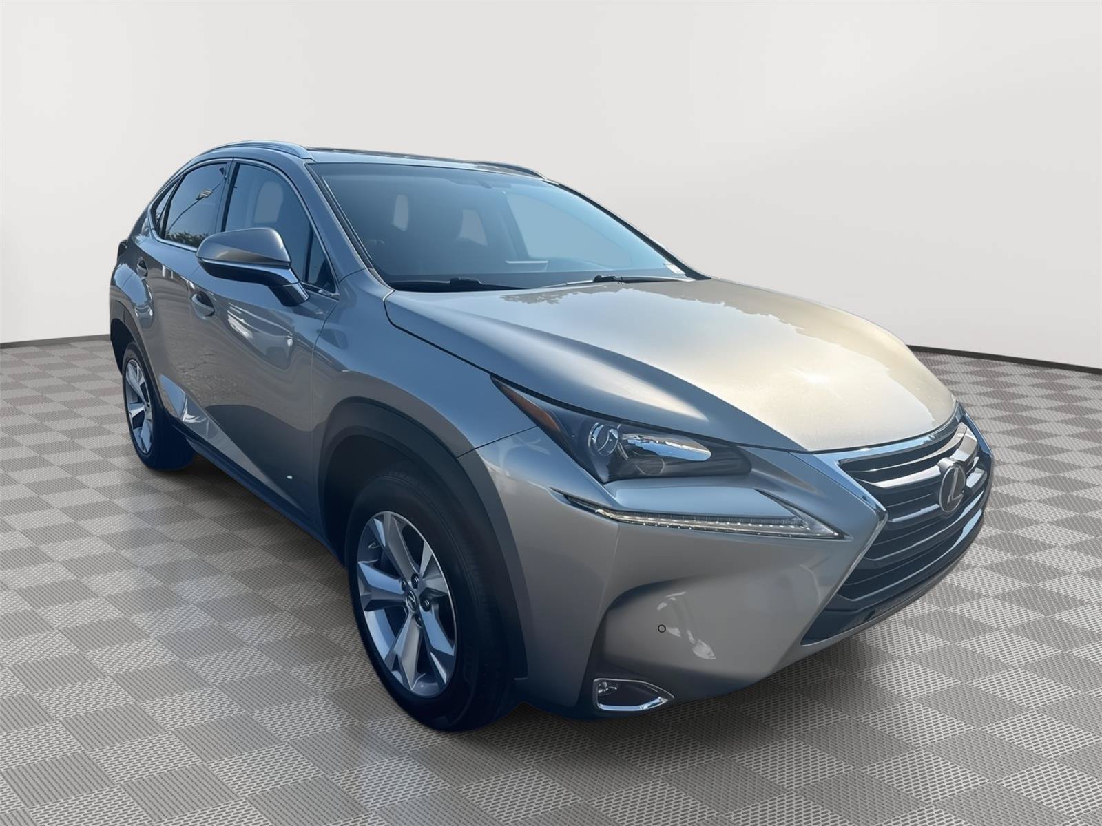 Used 2017 Lexus NX 200t FWD w/ Premium Package image 4
