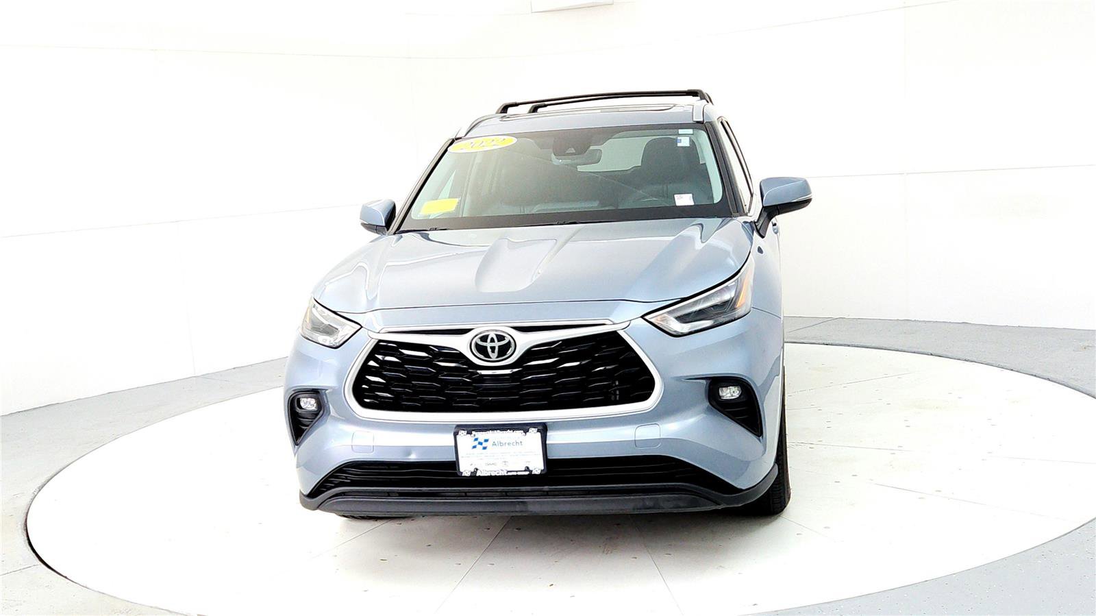 Certified 2022 Toyota Highlander XLE image 8