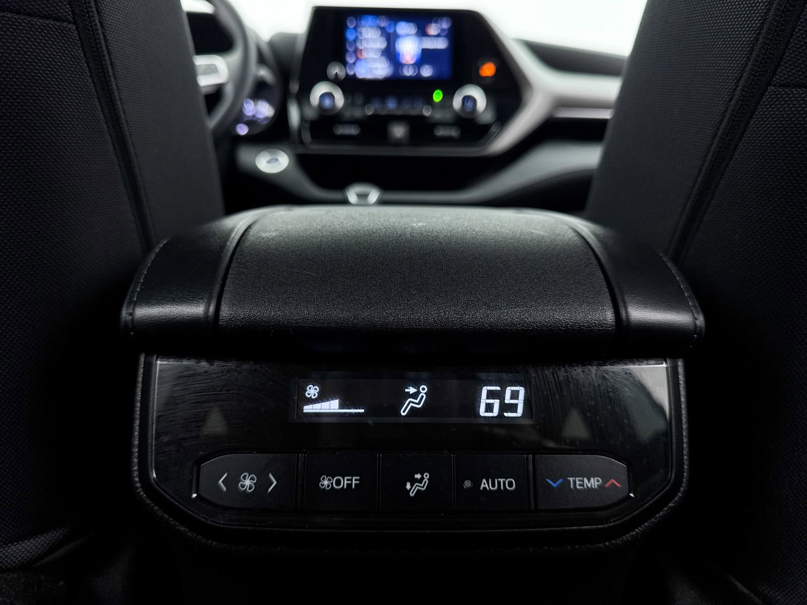 Used 2023 Toyota Highlander LE image 30