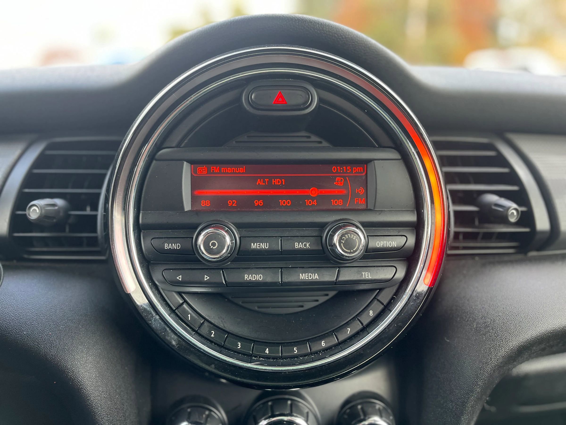 Used 2014 MINI Cooper 2-Door Hardtop image 24