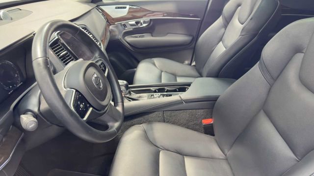 Used 2016 Volvo XC90 T6 Momentum w/ Momentum Plus Package image 23