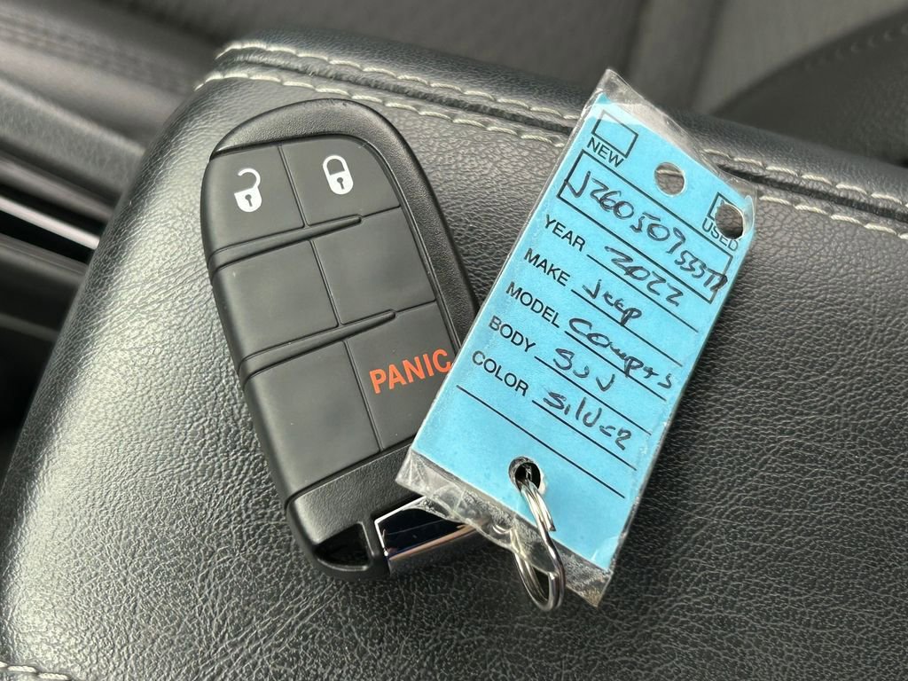 Used 2022 Jeep Compass Latitude FWD image 37