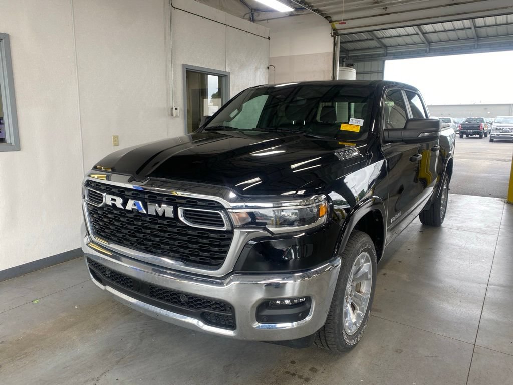 Used 2025 RAM 1500 Big Horn AWD/4WD image 2