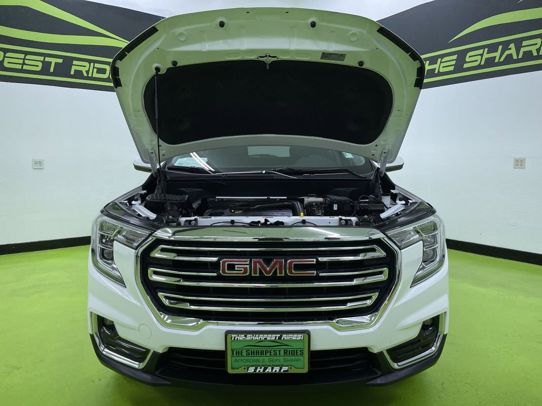 Used 2023 GMC Terrain SLT image 12