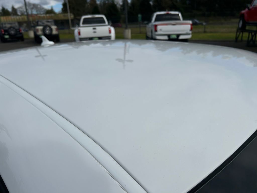 Used 2022 Dodge Challenger R/T w/ Plus Package RWD image 28