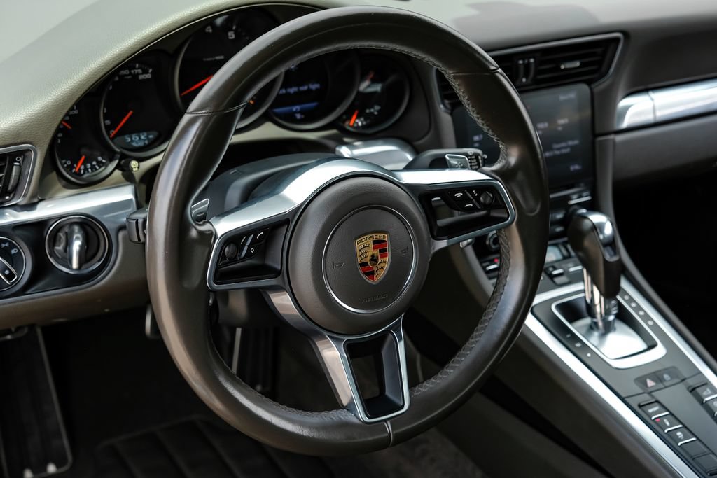 Used 2019 Porsche 911 Carrera RWD image 11