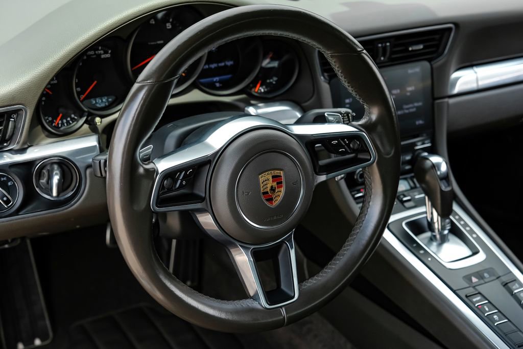 Used 2019 Porsche 911 Carrera RWD image 11