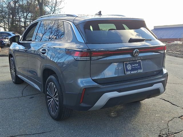 Certified 2025 Volkswagen Tiguan S w/ 18" Wheel Package AWD/4WD image 8