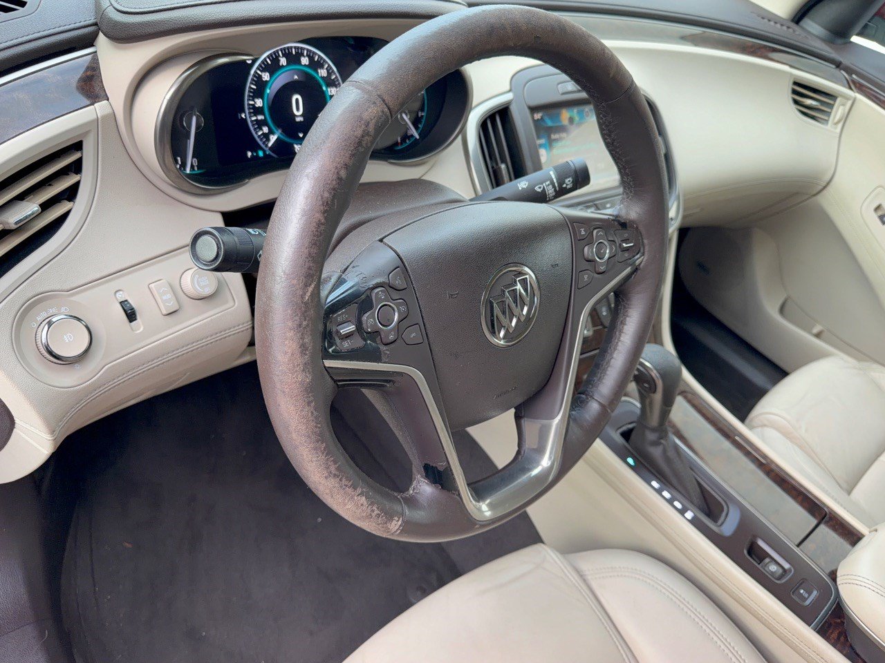 Used 2015 Buick LaCrosse Premium w/ Driver Confidence Package #1 FWD image 4
