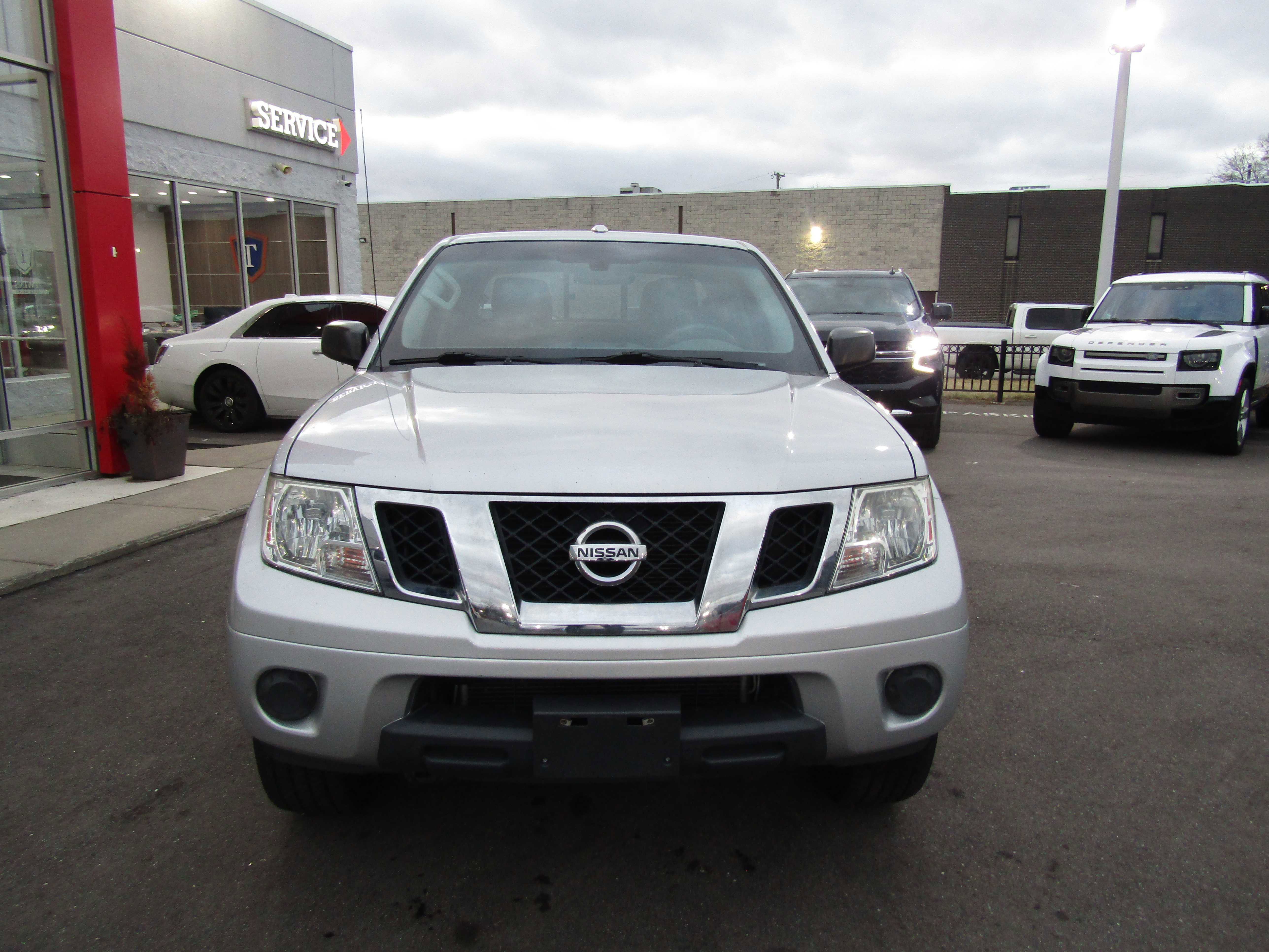 Used 2018 Nissan Frontier SV AWD/4WD image 4
