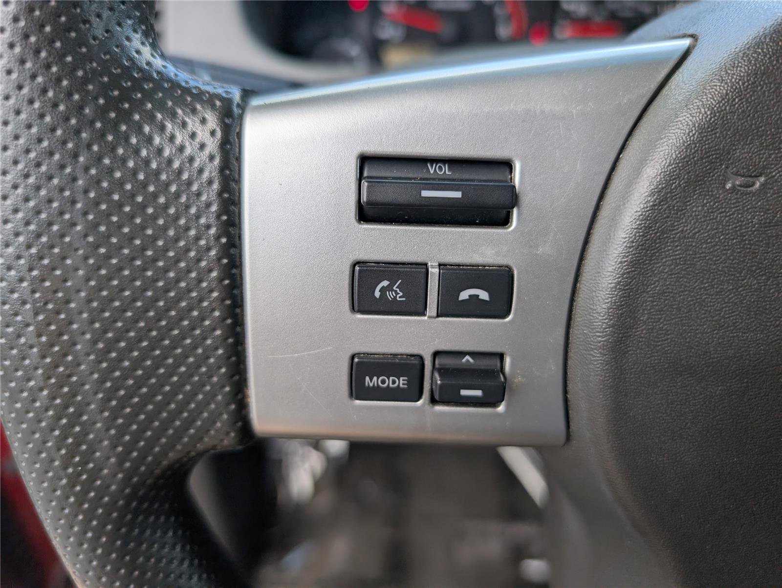 Used 2015 Nissan Xterra X image 18