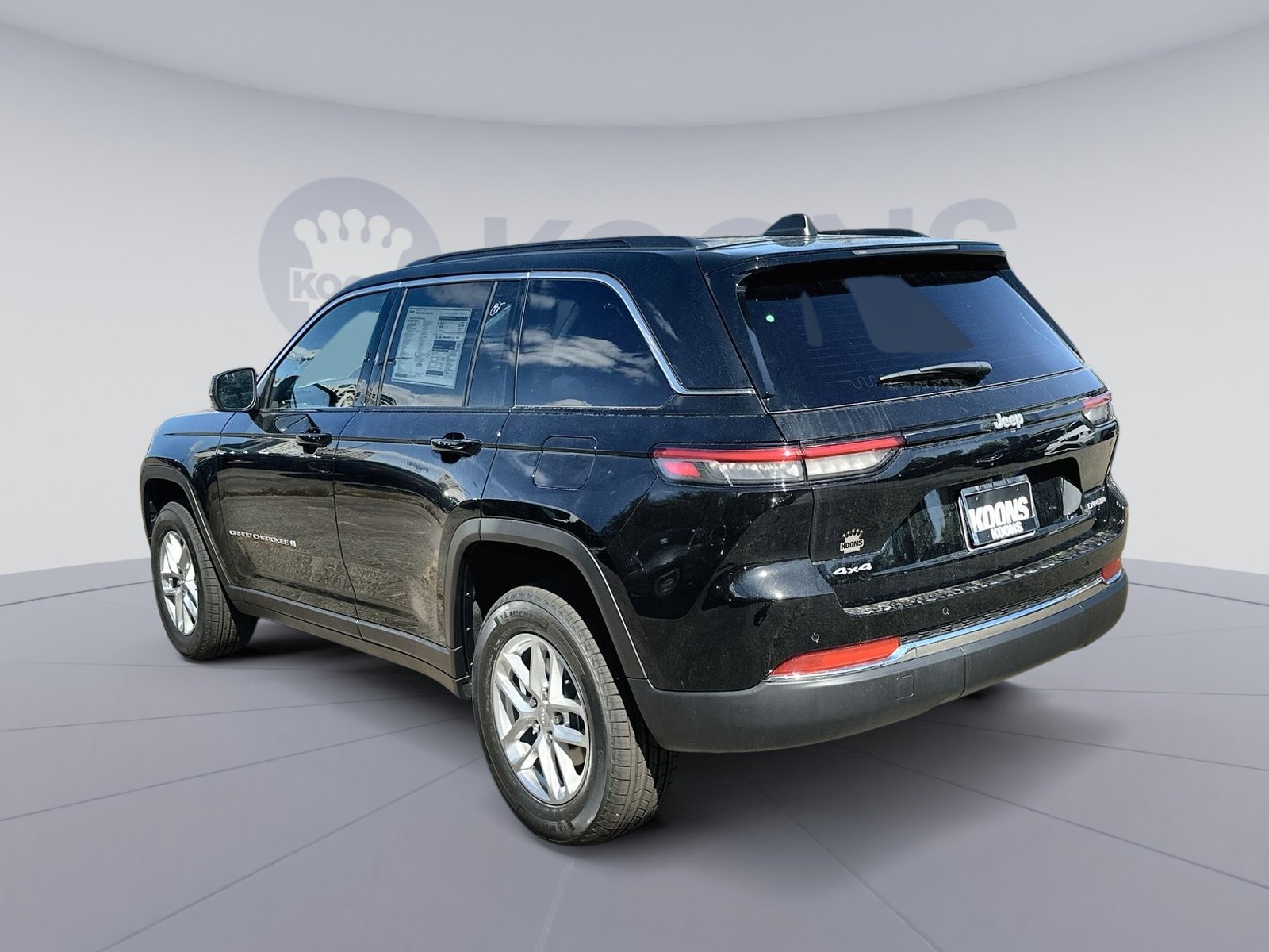 New 2025 Jeep Grand Cherokee Laredo X w/ Luxury Tech Group I image 4