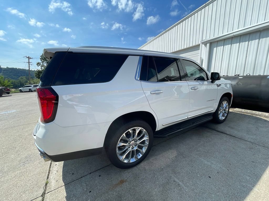 Used 2024 GMC Yukon Denali AWD/4WD image 5