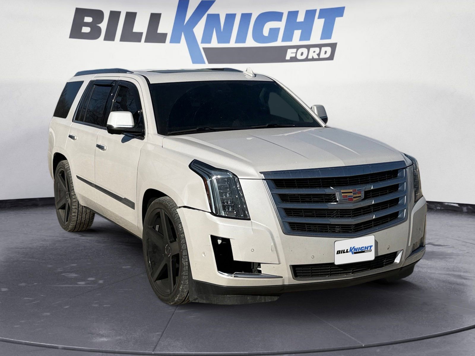 Used 2019 Cadillac Escalade Luxury image 7