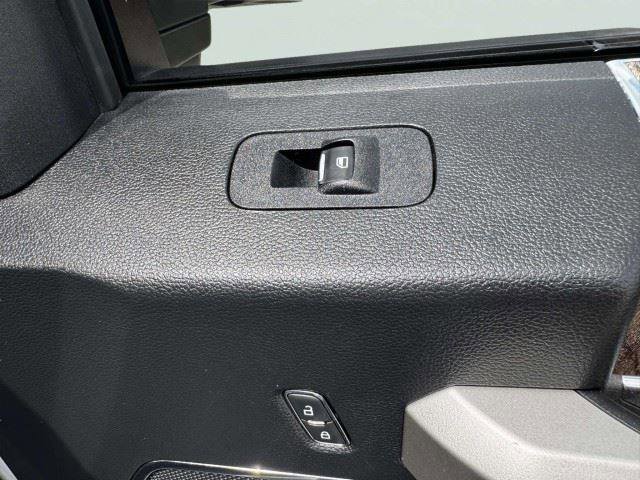 Used 2019 Ford F250 Lariat w/ Lariat Ultimate Package AWD/4WD image 55