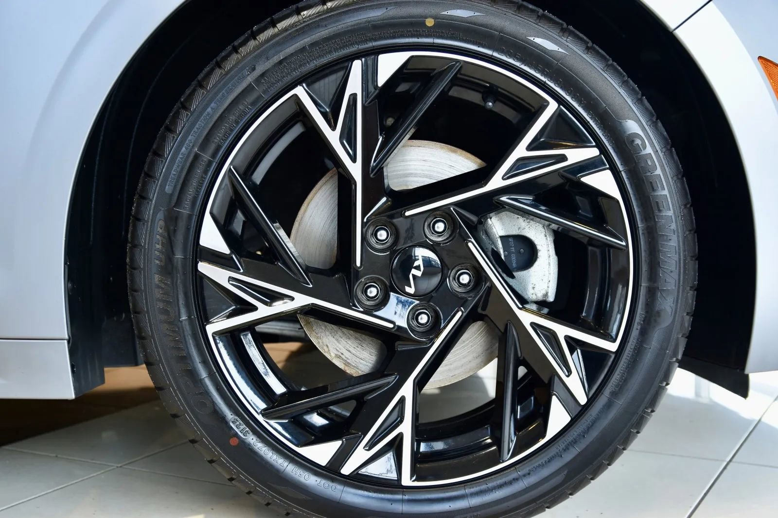 Used 2025 Kia K5 GT-Line AWD/4WD image 10