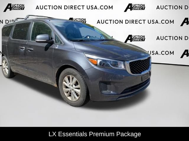 Used 2017 Kia Sedona LX w/ LX Essentials Premium Package FWD image 2