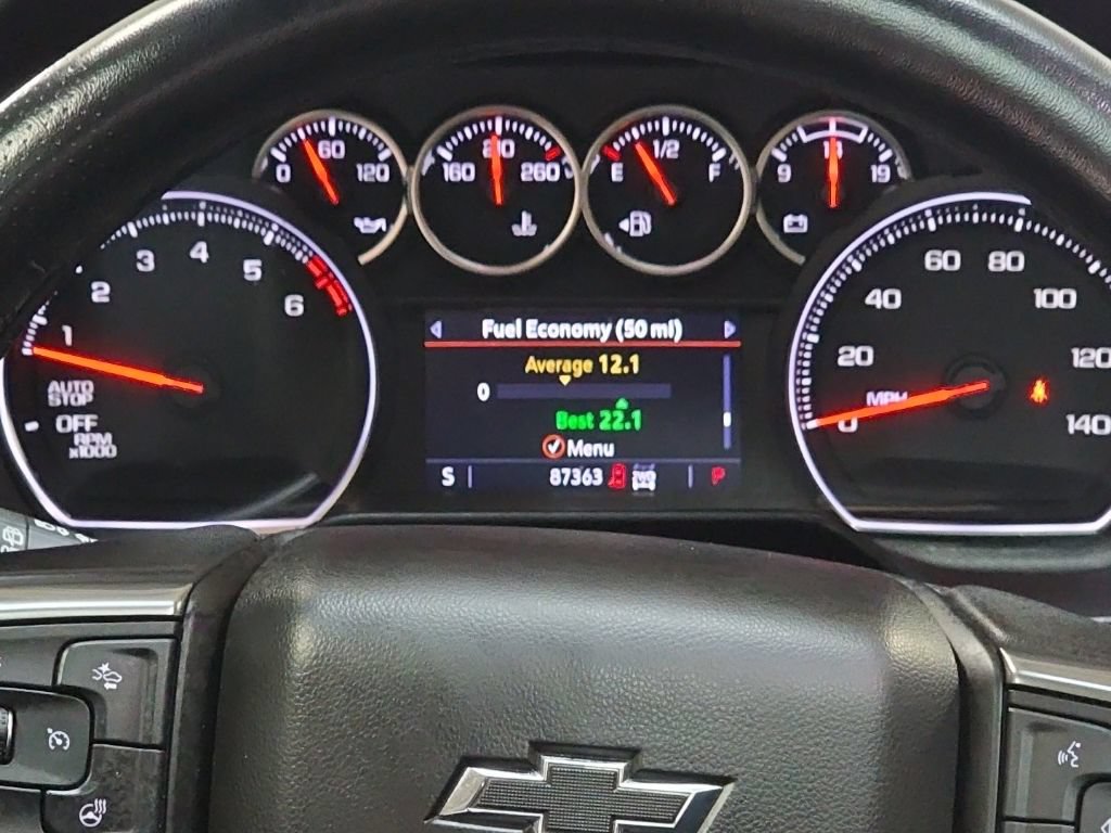 Used 2021 Chevrolet Tahoe Z71 w/ Luxury Package AWD/4WD image 22
