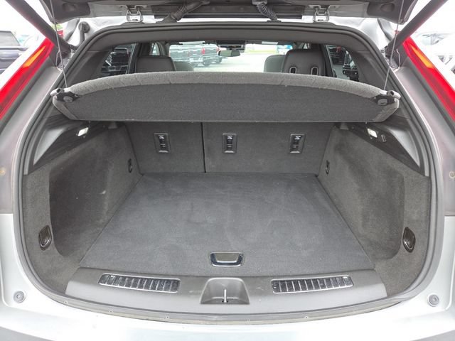 Used 2023 Cadillac XT4 Premium Luxury w/ Cold Weather Package FWD image 26