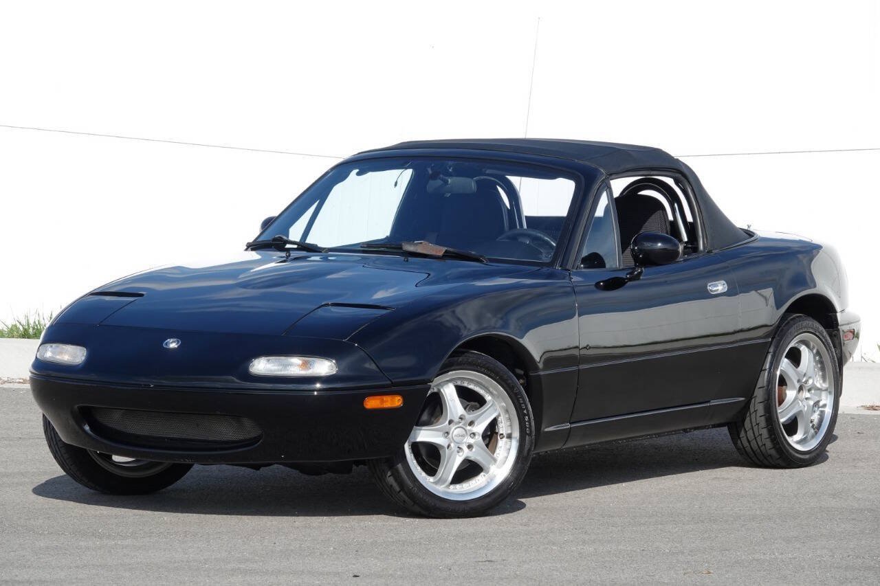 Used 1996 MAZDA MX-5 Miata RWD image 3