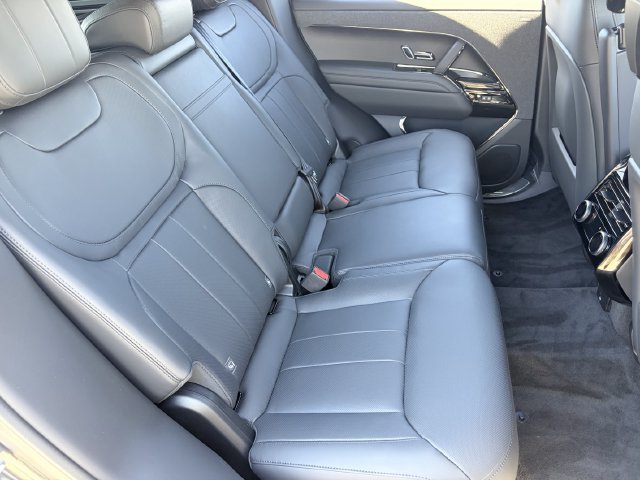 New 2026 Land Rover Range Rover Sport Dynamic SE AWD/4WD image 12