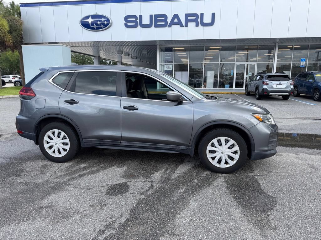 Used 2018 Nissan Rogue S FWD image 2