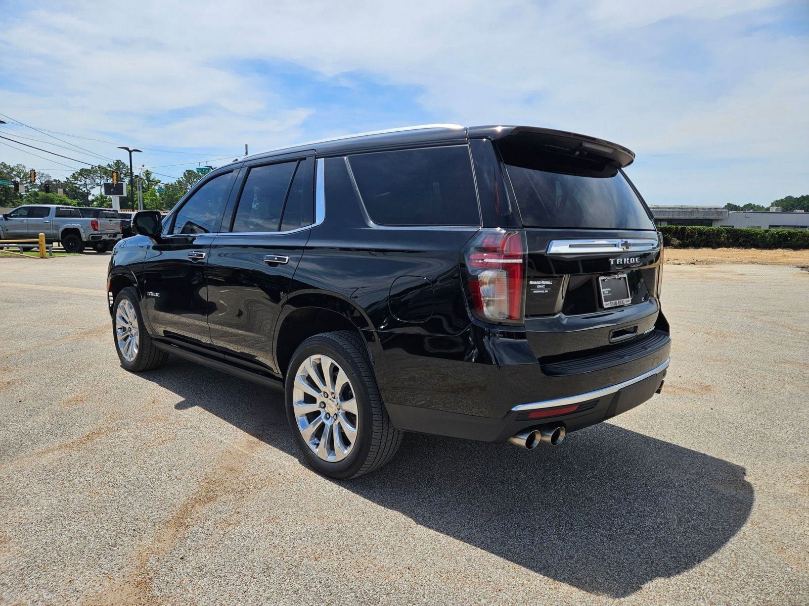Used 2022 Chevrolet Tahoe Premier AWD/4WD image 3